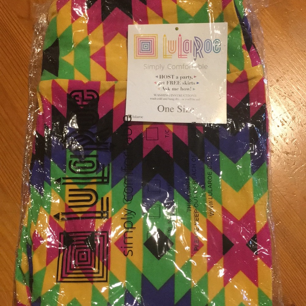LuLaRoe  One Size leggings . Never opened.